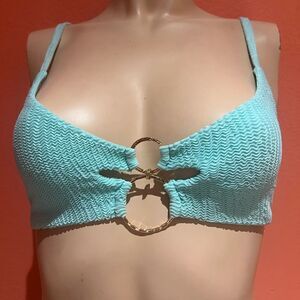 BEACH BUNNY LEXY BRALETTE!!